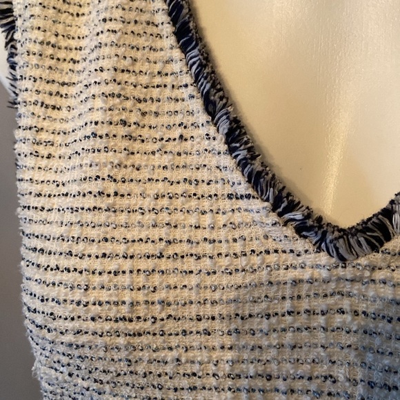 LOFT Women's White & Navy Blue V Neck Sleeveless Above Knee Sheath Size 10 - Picture 7 of 7